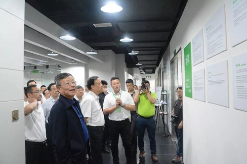 武維華、賴明、黃潤秋調(diào)研九三創(chuàng)享科技服務(wù)公司暨客家眾創(chuàng)空間信息技術(shù)咨詢服務(wù)發(fā)展情況